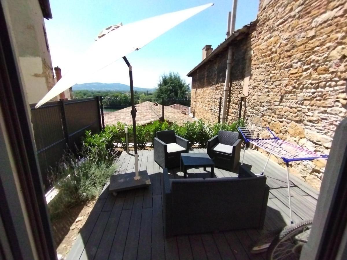 Trevoux: Loft Ravissant Avec Terrasse Apartment Exterior photo